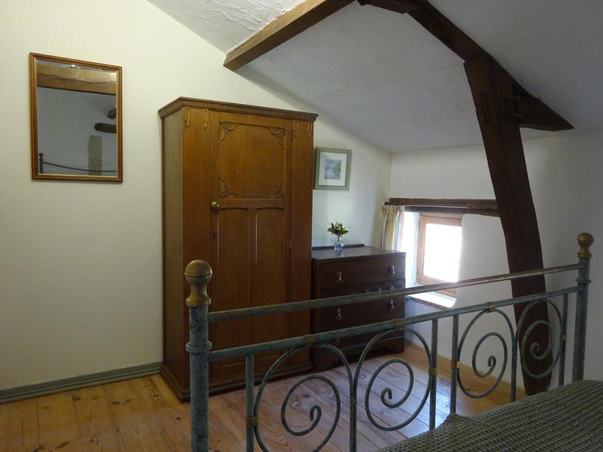 Lavender House - Traditional Stone House Oozing Charm And Character Cersay Exterior foto